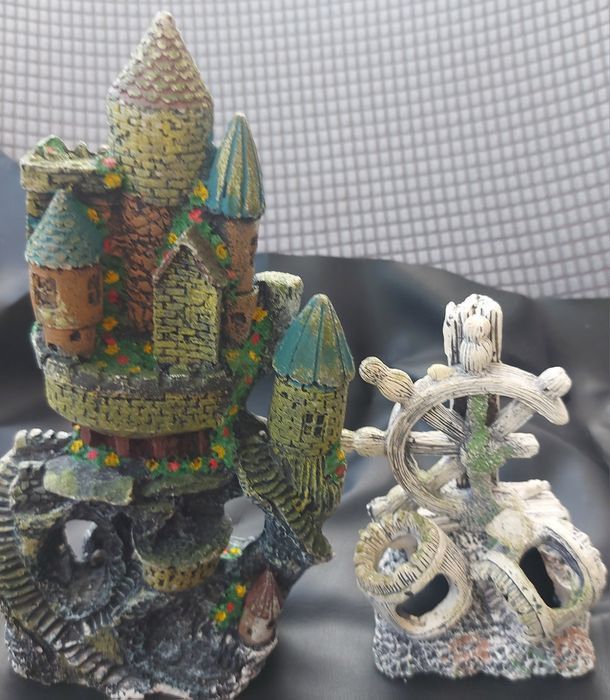 Diverse decorațiuni pentru  acvariu