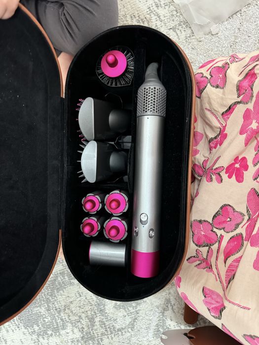 Dyson стайлер фен