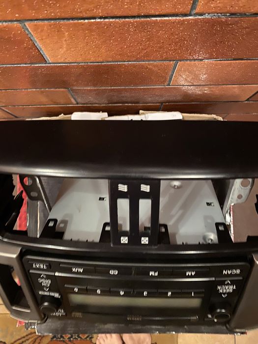 Продам магнитолу Toyota Prado 150