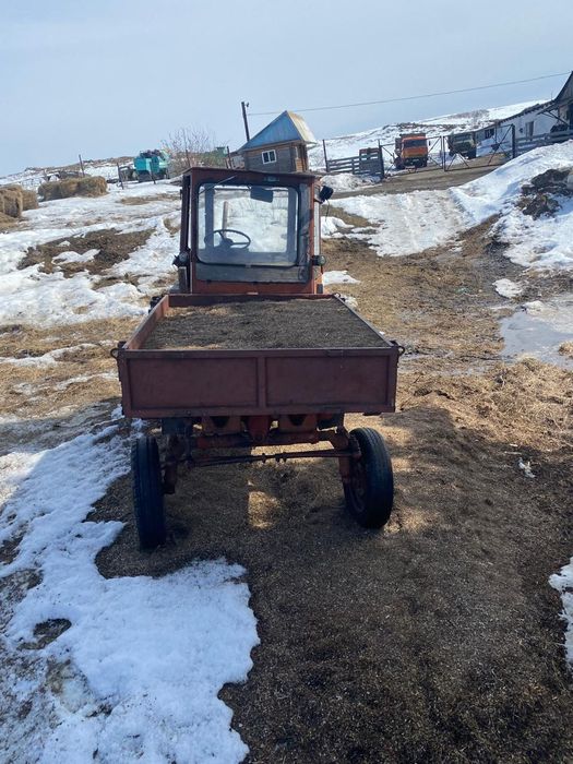 Продам трактор т-16