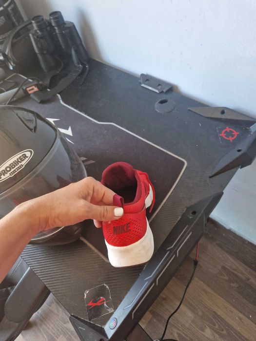 Маратонки Nike 37 ном