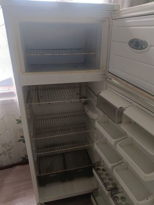 Продам холодильник