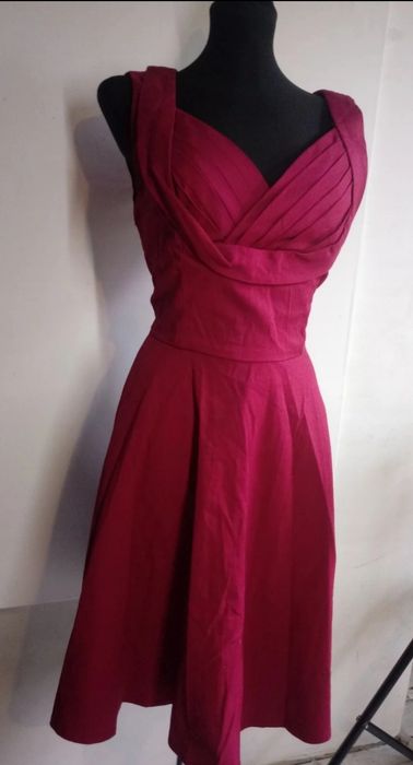 Rochie stil pin-up girl