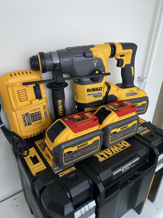 Rotopercutor DEWALT  DCH 333 54 V Brushless 2025 Ca nou !