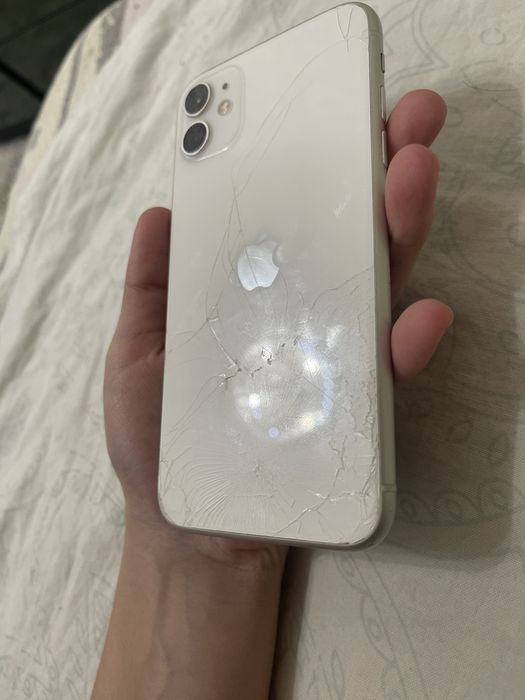 Продам iPhone 11 128 GB