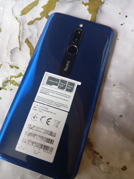 Redmi 8   (4/64)