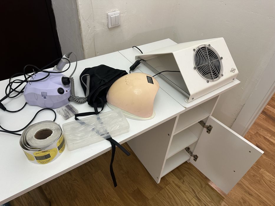 Все для маникюра, стол