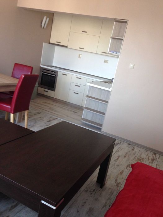 Продава се Тристаен апартамент в Пловдив, Въстанически - 82 кв.м за 1818 €/кв.м - Снимка #2