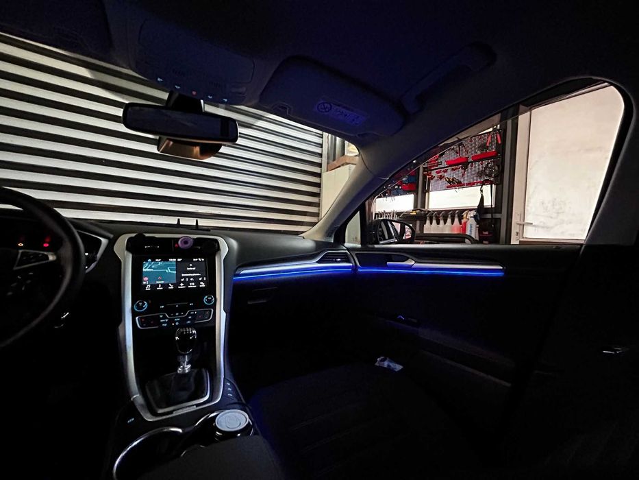 Lumini ambientale LED dedicate FORD