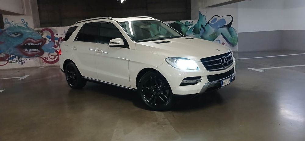 MERCEDES ML 250, 2,2 diesel, an 2015,EURO 6, Packet AMG, 4 MATIC 4x4, Alb Perla, Ingrijit, Acte Zi