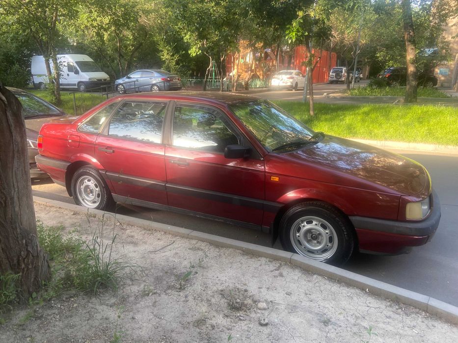Volkswagen Passat 1.9TD  1992 г.