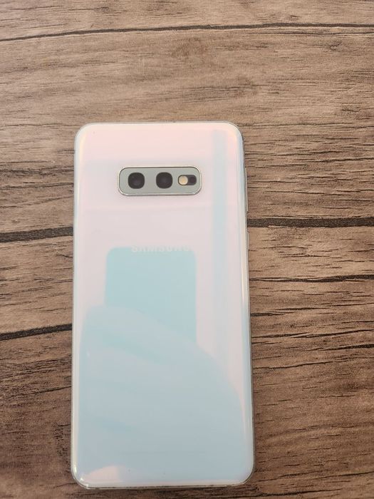 Samsung Galaxy S10e