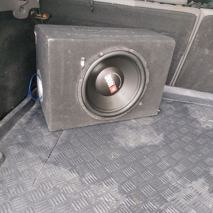 Vând pachet amplificator auto și subwofer