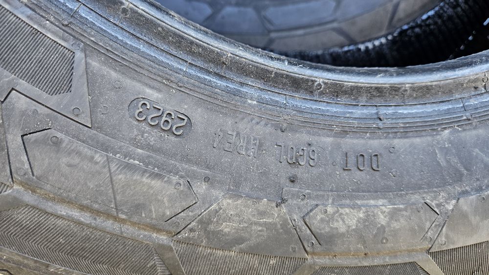 Гуми 215 65 16С дот 23 континентал
