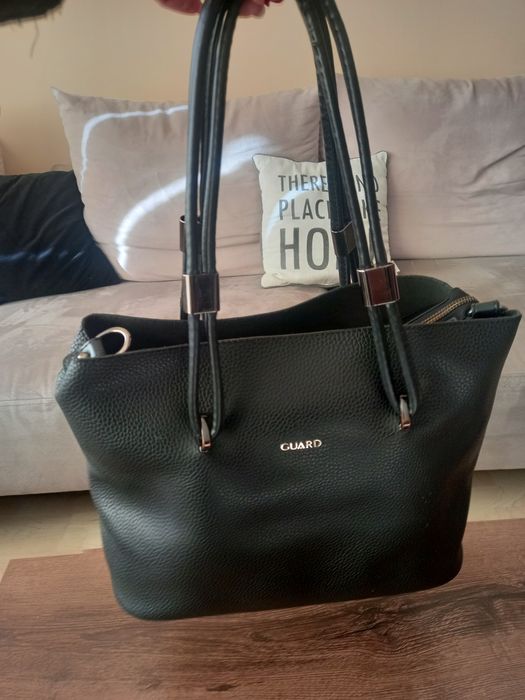 Дамска черна чанта