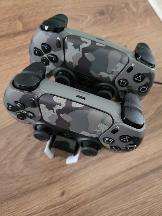 Set controller maneta PS5 Army cu suport încărcare original