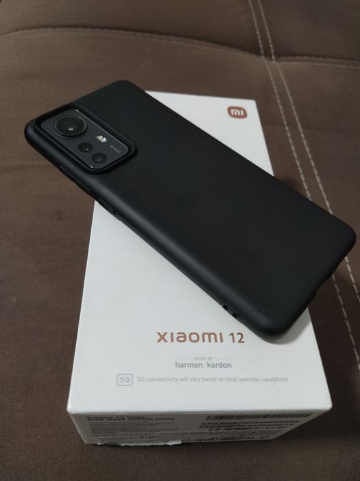 Xiaomi 12 256GB перфектен