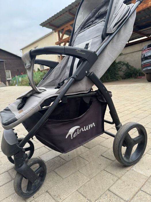 Коляска прогулочная Teknum