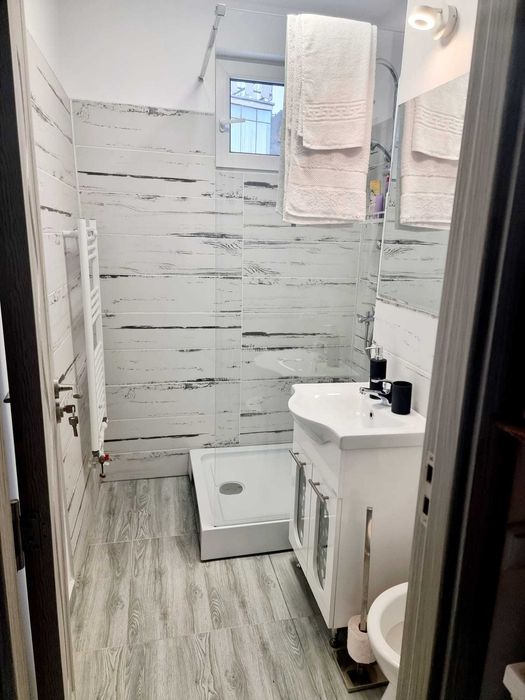 Inchiriez apartament 1 camera in regim hotelier, zona centrala-Aurora