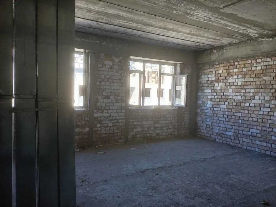 Grand City 2 комнатная 42м2 коробка,, заселенный дом