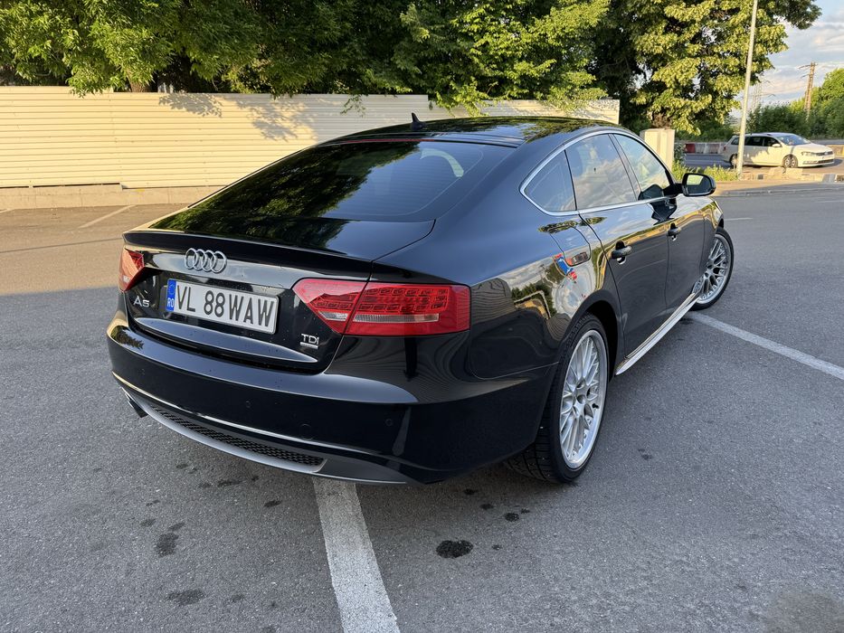 Audi A5 S-Line Quattro 2.0 TDI 170 CP | Manual 6 trepte | Trapa | Piele | Bi-Xenon | Keyless
