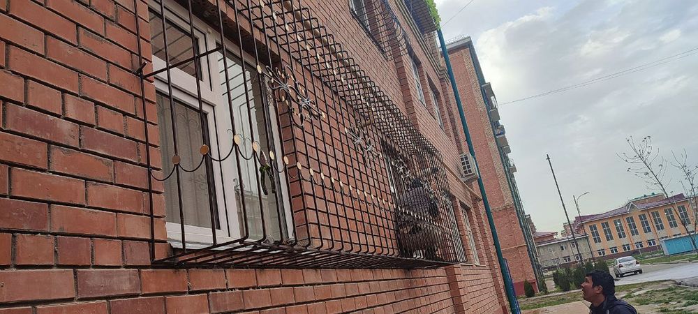 Reshotka naves perila darvoza spalni kozirok avtonaves