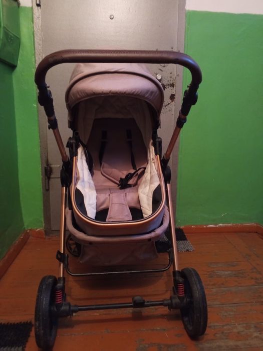 Продам коляску в хорошем состоянии