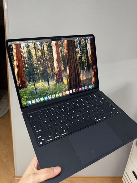 MacBook Air M2, 8гб