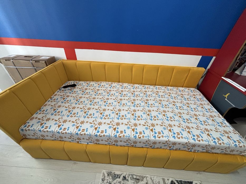 Кровать угловая