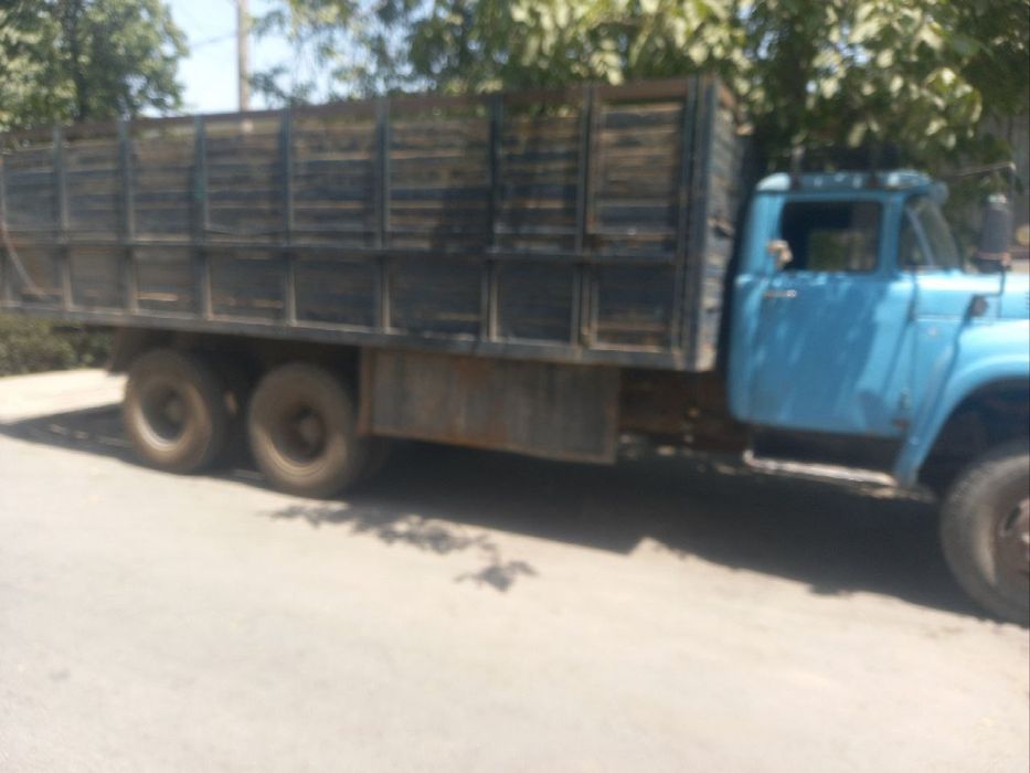 Зил сотилади срочно