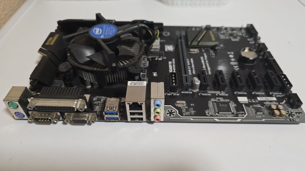 Комплект дъно Gigabyte H110 + Intel процесор + 8GB DDR4