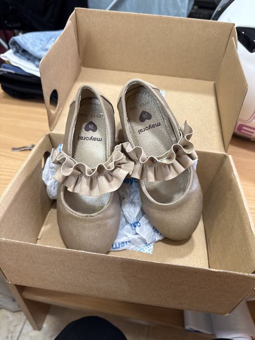 Бебешки рокли за повод