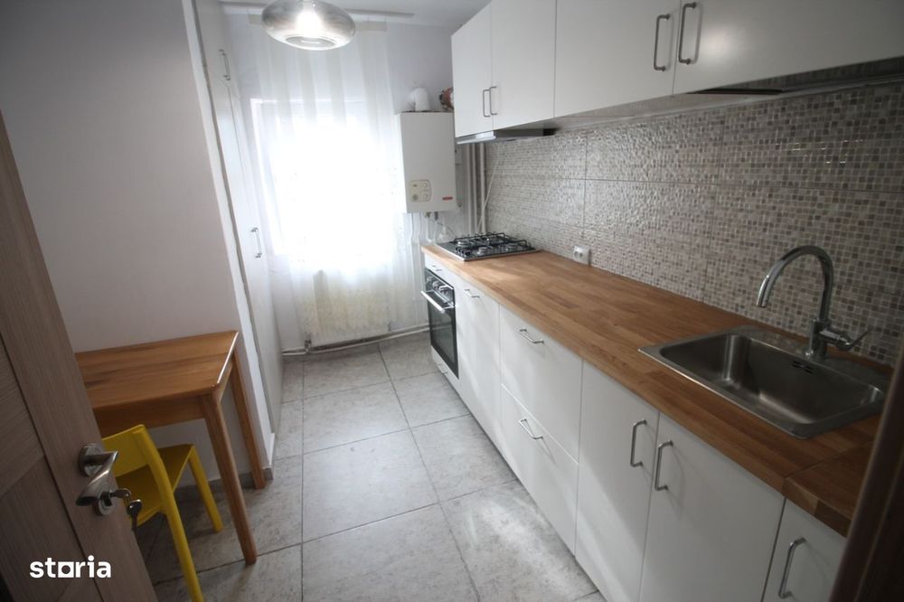 Persoana privata - 3 semi Neagoe Voda luminos, calduros