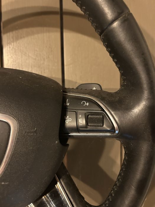 Volan Audi a8 D4 cu incalzire si padele