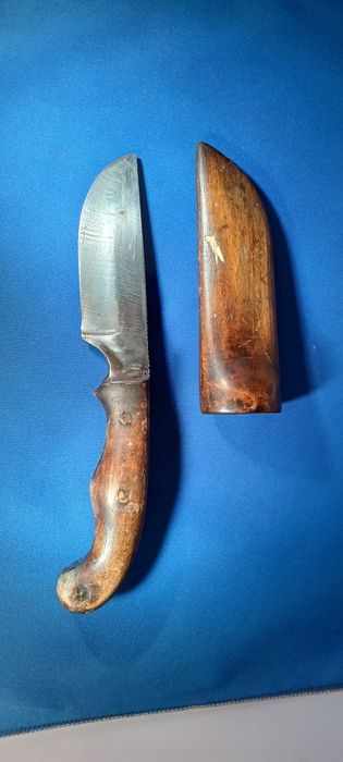 Стар кован нож за лов и дране винтидж острие