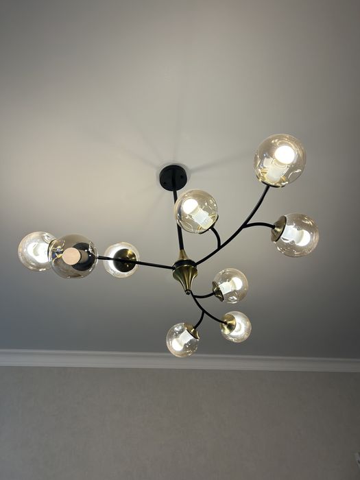 Продается Люстра