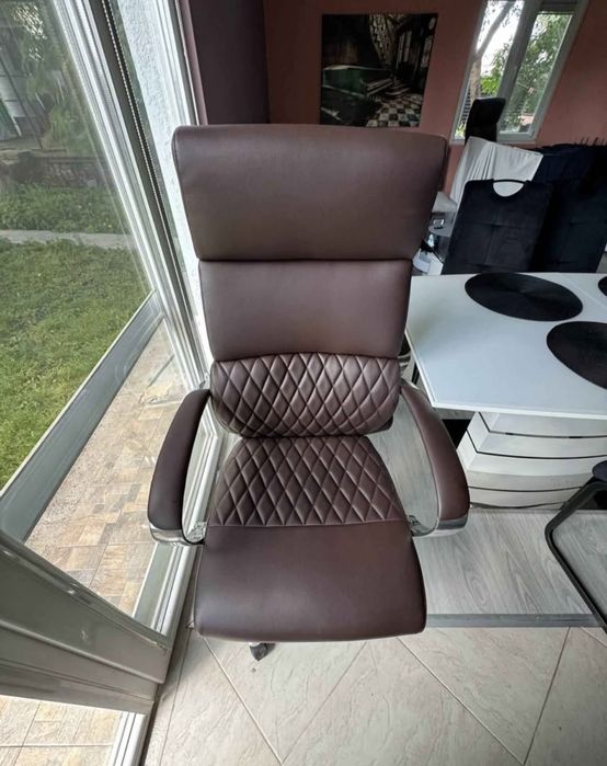 Директорски офис стол