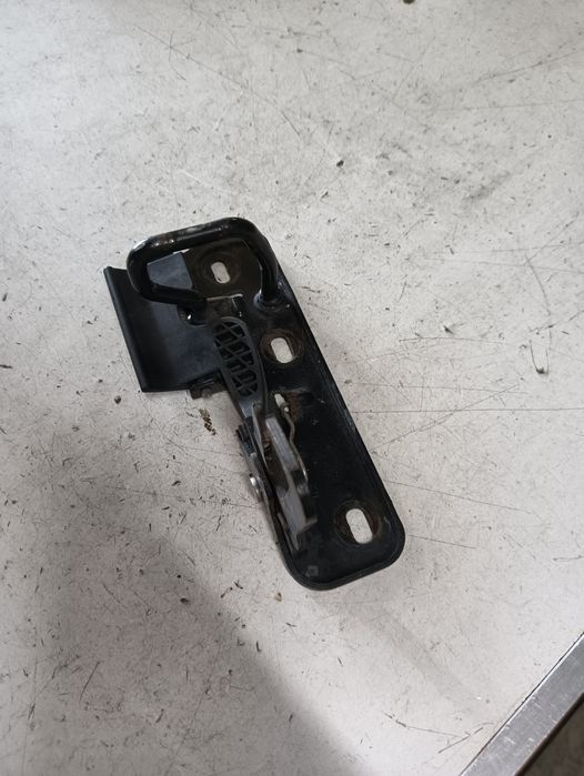 Incuietoare Capota Volkswagen Golf V Variant (1K5) [ 2007 - 2009 ]