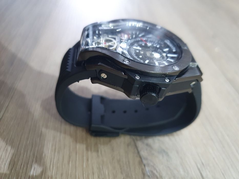 Vand ceas nou !Nefolosit