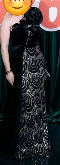 Шикарное вечернее платье