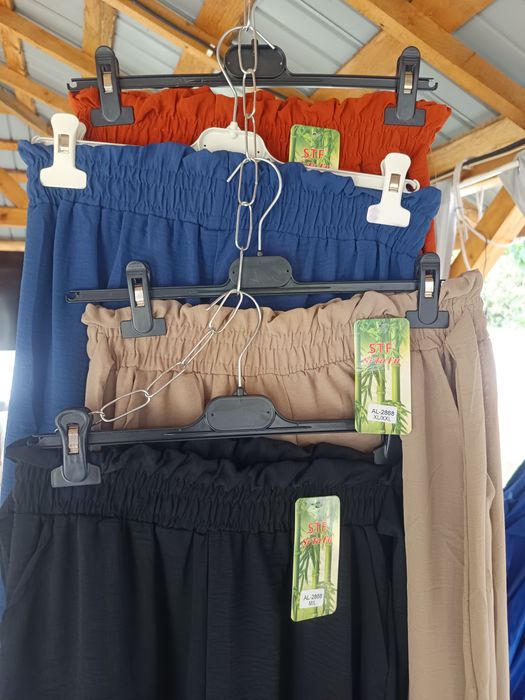 Pantaloni și cămăși