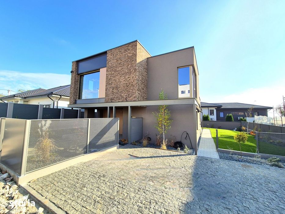 Vila de LUX, design Ultramodern, 200 mp, 5 camere,3 bai, platou Galata