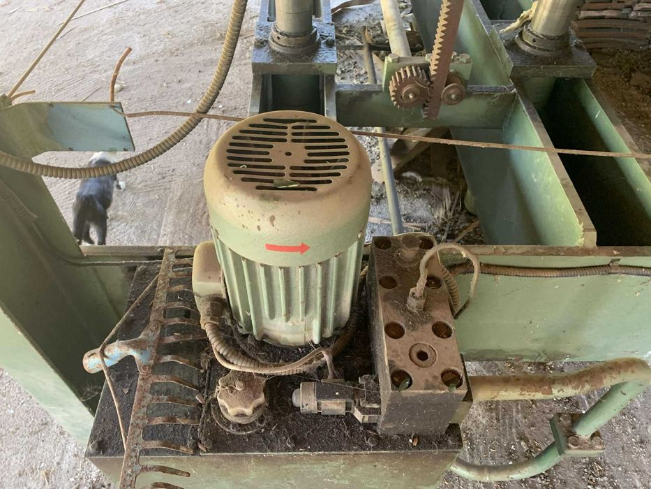 Топла преса за дърво