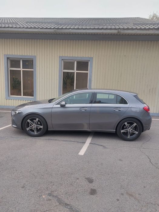 Продам машину мерседес А200
