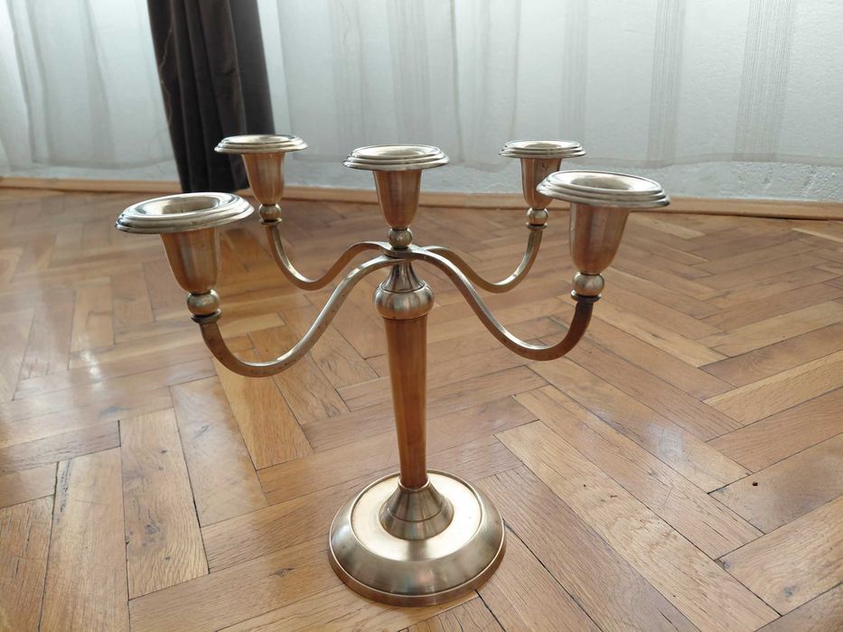 Стар метален свещник за 5 свещи