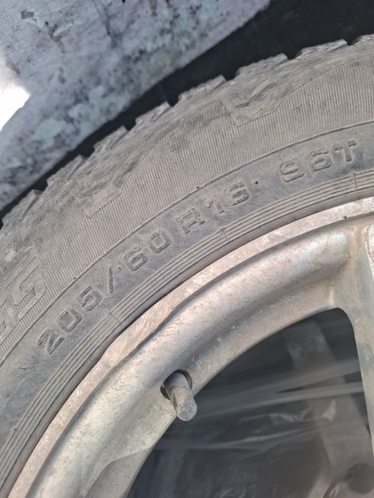Продам резины с дискам 16
