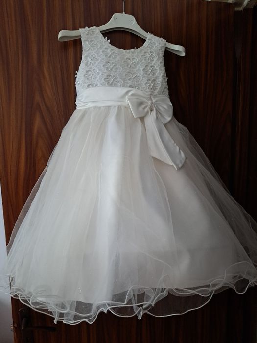 Rochie de petrecere pt fetiță de 8 anișori !