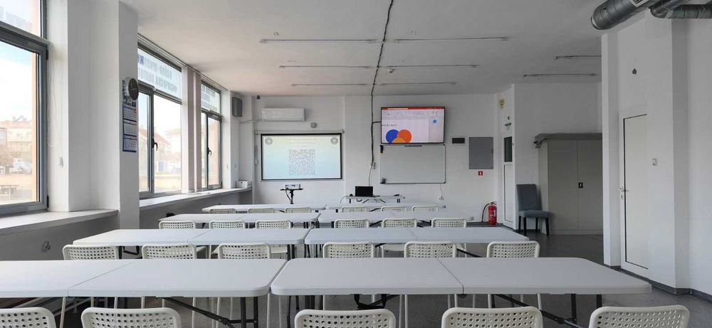 Зала под наем за обучения, курсове и детски рождени дни | Пловдив | Почасово