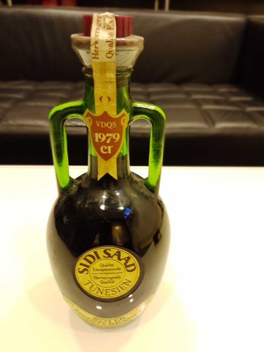 Sticla de colectie SIDI SAAD VDQS, rosu, tip Amphora, an 1979 - ideal  PASIONATI, CONNOSSOIRE