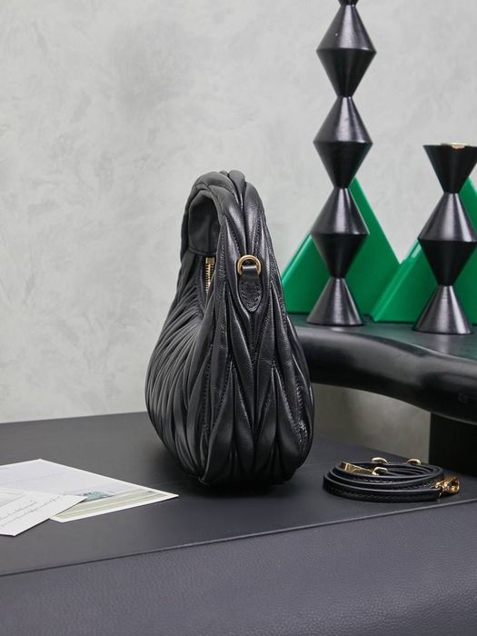 Miu Miu Wander Matelassé Bag – Black